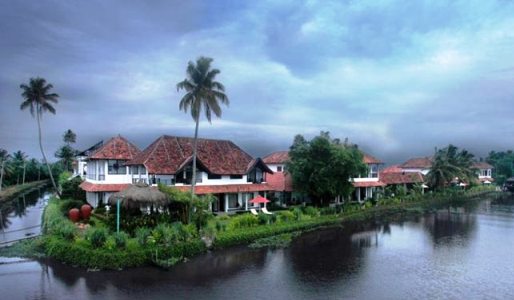 Cochin-Munnar(02N)-Thekkady(01